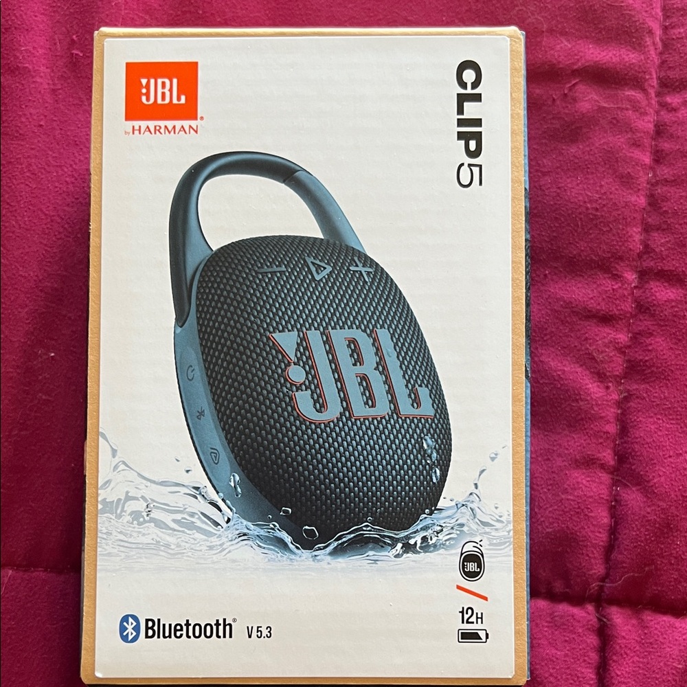 🎶 JBL Clip 5 Portable Bluetooth Speaker – NEW & SEALED – Waterproof 🎶